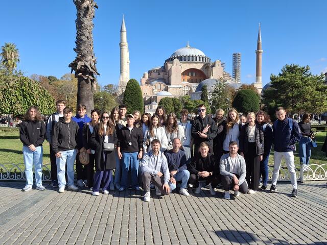 "Kulturelle Highlights und unvergessliche Momente: Die beiden Maturaklassen der Handelsakademie Spittal an der Drau auf ihrer Abschlusslehrfahrt in Istanbul." | Foto: BHAK Spittal/Drau