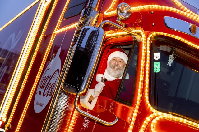 Der Coca-Cola Weihnachtstruck verzaubert Österreich.  | Foto: Coca-Cola