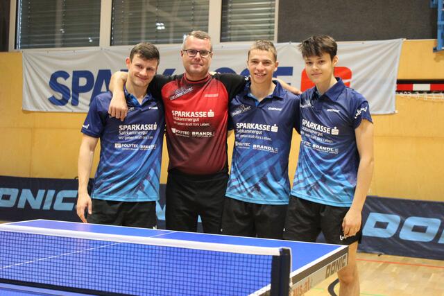 Wollen zu Hause performen und Punkte sammeln: Michael Trink, Ivan Karabec, Jonas Promberger und Lionel Stift.
 | Foto: SPG muki Ebensee