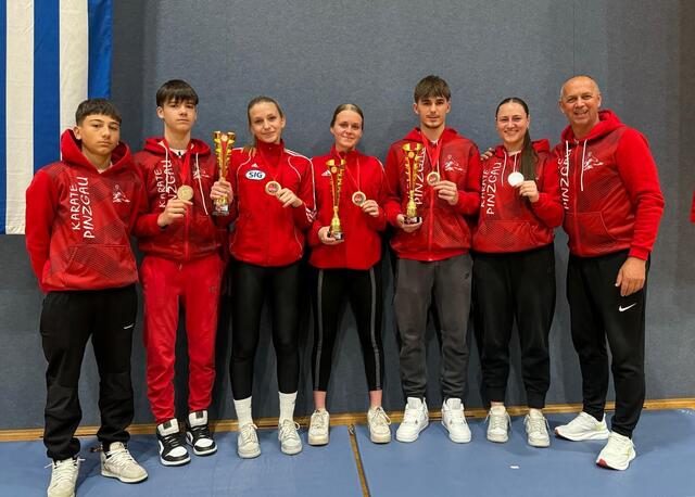 Karte LZ Pinzgau war in wieder sehr erfolgreich. | Foto: Foto: Karate LZ Pinzgau