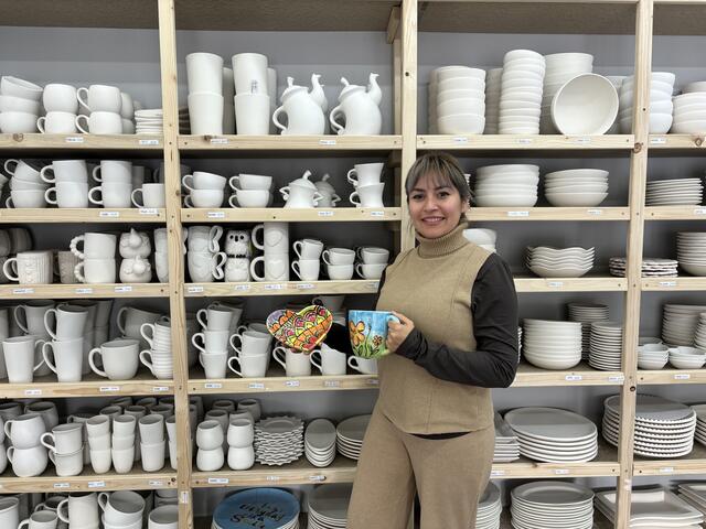 Manuela Ferrufino Vidal eröffnete gemeinsam mit ihrem Mann das "Pinto Fino".  | Foto: Kriechbaum/MeinBezirk