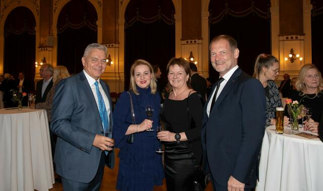 Leo Jindrak, Elke Riemenschneider, Karin Hörzing und Joe Hartl (v.li.). | Foto: cityfoto.at