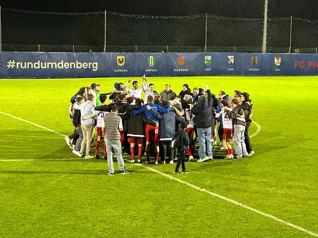 Jubel beim FC Patscherkofel – das Team macht sich berechtigte Hoffnungen, im Frühjahr in die Gebietsliga aufzusteigen. | Foto: FC Patscherkofel