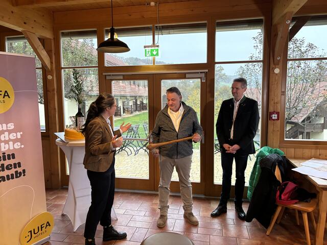 Wolfgang Neubauer, er erforscht mit Studierenden den lokalen Königsberg, wird das besondere Kulturgut thematisch in die Modernisierung des Hotels einfließen lassen.  | Foto: MeinBezirk