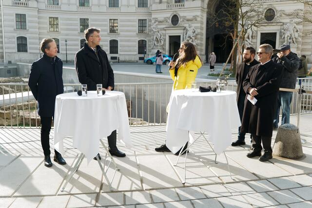 Planungsstadträtin Ulli Sima (SPÖ) erklärte die verschiedenen Maßnahmen des Bauprojekts. | Foto: Maximilian Spitzauer/MeinBezirk