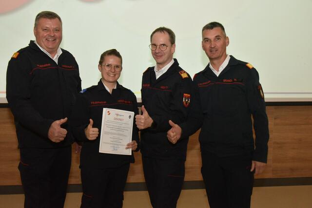 OBR Johann Maier-Paar, Bereichspressebeauftragte Ing. Laura Heidenbauer/ FF Gleisdorf,  BFR Thomas Maier, MA und BR Thomas Brandl  | Foto: Gerald Dreisiebner