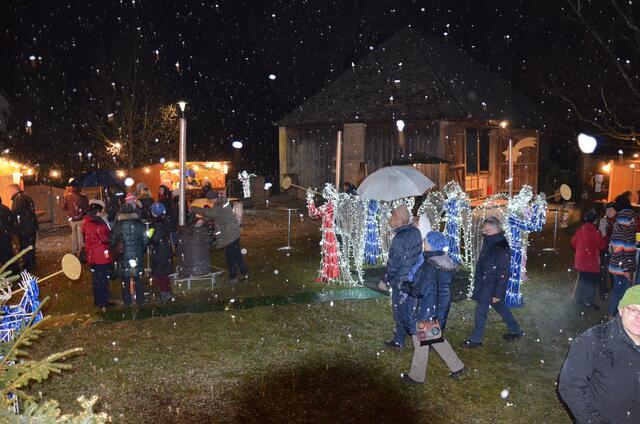 Blick in den weihnachtlichen Pfarrgarten.  

 | Foto: SPÖ Hafnerbach