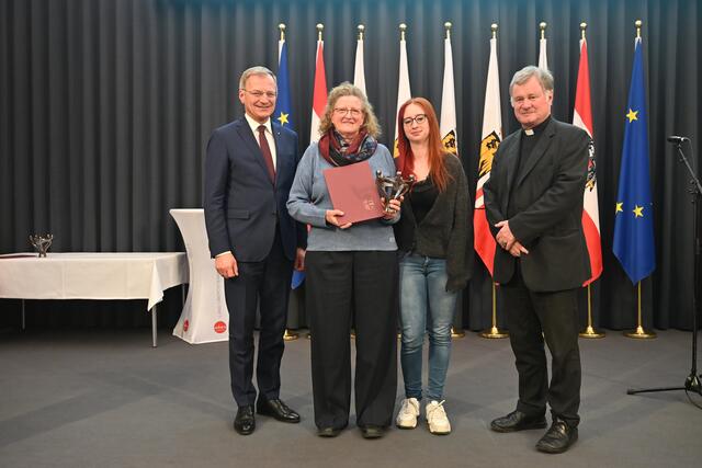 Preisträgerin Sr. Zäzilia Holzer – Spielebus Vöcklabruck. | Foto: Franz Litzlbauer