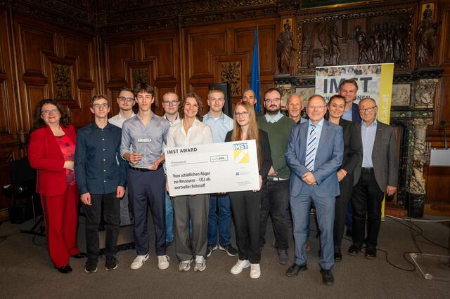 Schülerinnen und Schüler der HTL Kramsach konnten mit ihrem Reaktor-Projekt überzeugen.  | Foto: Rudi Froese