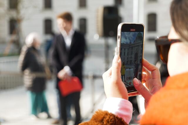 Viele Besucherinnen und Besucher nahmen an der Pressekonferenz zur Eröffnung teil. | Foto: Maximilian Spitzauer/MeinBezirk