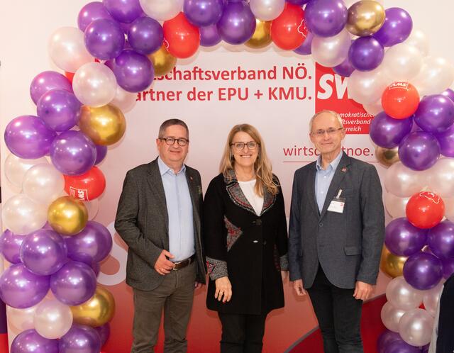 SWV NÖ-Präsident Thomas Schaden, Landesrätin Ulrike Königsberger-Ludwig und SWV-Bezirksvorsitzender Korneuburg Michael Tmej (v.l.). | Foto: Gustav Morgenbesser
