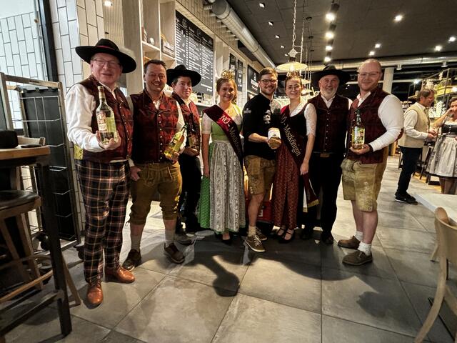 T. Distelberger, M. Oberaigner, A. Frühwald, E. Obergmeiner, F. Riesenhuber, K. und A. Sellner, J. Datzberger.