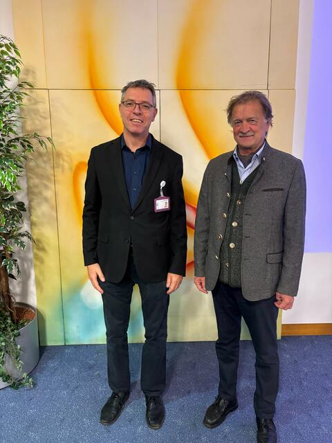 Referent Dr. Karl Matz und der Moderator Peter Fridecky. | Foto: MeinMed