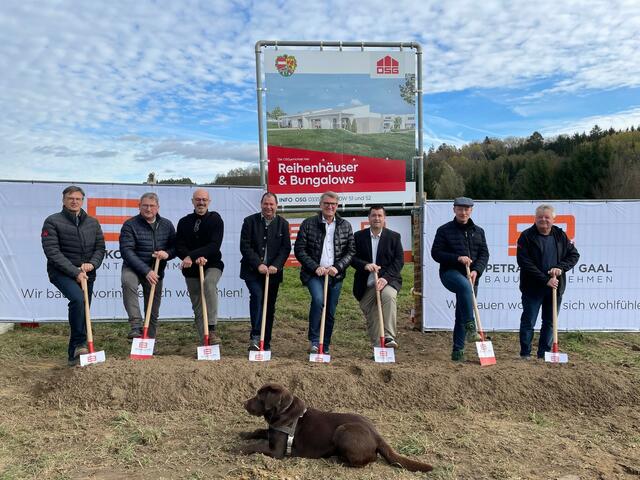Der Spatenstich für die ersten Bungalows in der Gemeinde Grafenschachen ist erfolgt. | Foto: OSG