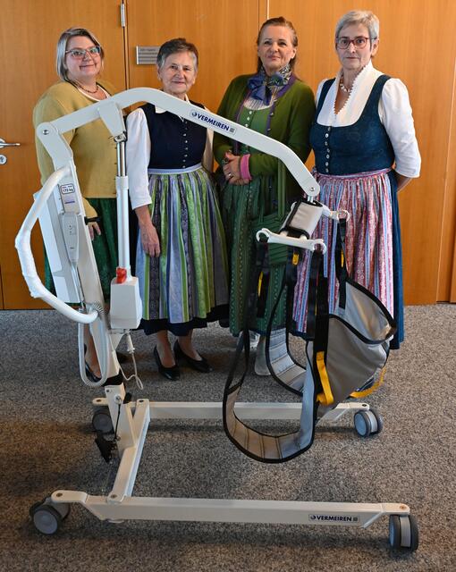 vlnr.: Obfrauen - Reindlmühl: Nicole Hufnagl, Neukirchen: Hermine Wolfsgruber, Traunkirchen: Ilse Mayr-Ettinger, Altmünster: Renate Pfifferling
