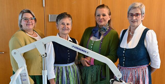 vlnr.: Obfrauen - Reindlmühl: Nicole Hufnagl, Neukirchen: Hermine Wolfsgruber, Traunkirchen: Ilse Mayr-Ettinger, Altmünster: Renate Pfifferling