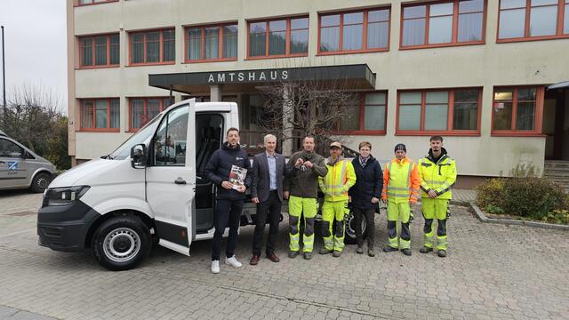 Das gesamte Team der freut sich auf das neue Fahrzeug. | Foto: GM Weinburg