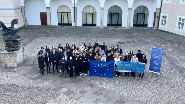 Über 70 junge interessierte junge Menschen aus ganz Europa kamen für die EU-Future-Talks im Salzburger Chiemseehof zusammen. | Foto: Carmen Kurcz