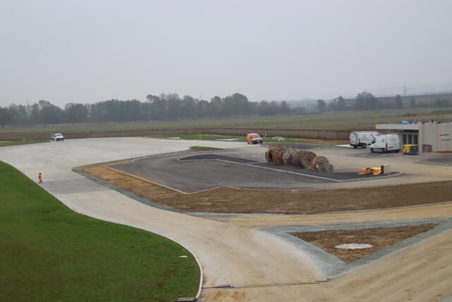 Der Parkplatz Mogersdorf für Lkw, Pkw und Motorräder. | Foto: Martin Wurglits