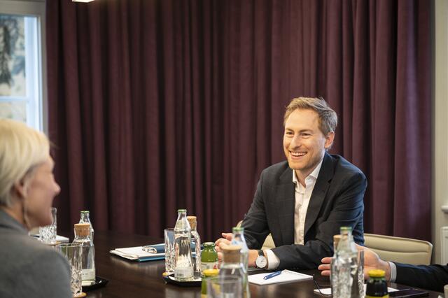 "Ein paar Ideen aus unserem Papier sind schon aufgenommen worden wie die Zusammenlegung von Arbeit- und Wirtschaftsressort", freut sich Christoph Robinson. | Foto: zem-photoart