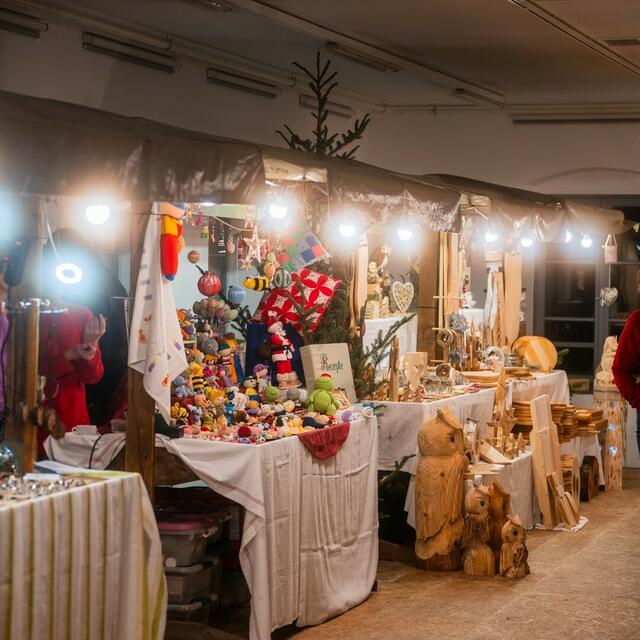 Weinachtsmarkt in Halsach.  | Foto: Walchshofer