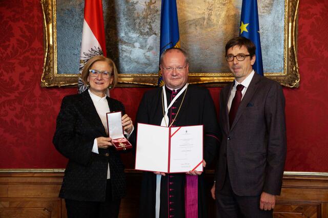 Landeshauptfrau Johanna Mikl-Leitner, Propst Anton Höslinger und Wirtschaftsdirektor Andreas Gahleitner