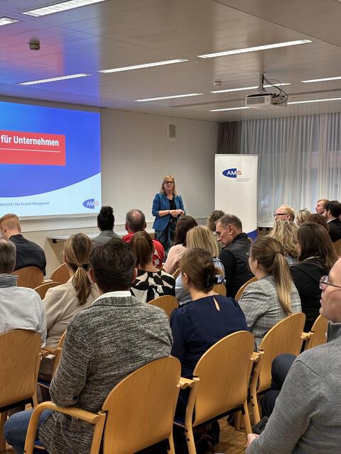 Sandra Kern (AMS NÖ Chefin) | Foto: Tanja Handlfinger
