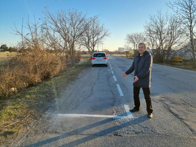 Der Park&amp;Ride Streifen beim Autokino in Groß-Enzersdorf ist eine weitere Parkmöglichkeit in der Gemeinde. | Foto: Vanek