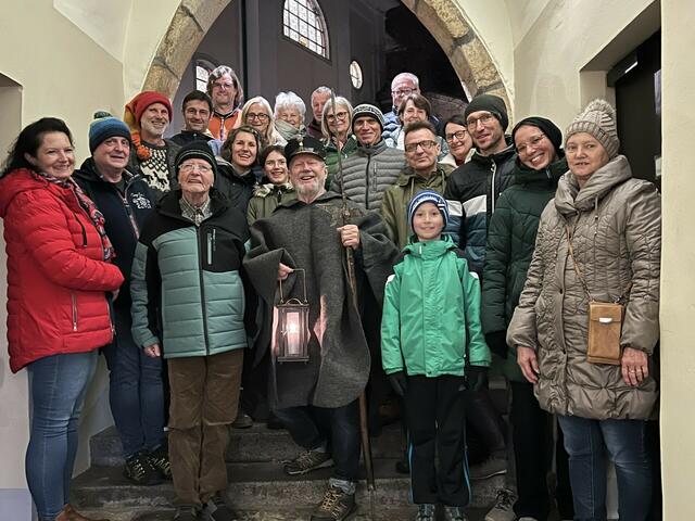 Der Rundgang begeisterte die TeilnehmerInnen.  | Foto: Stadtgeschichte Rohrbach-Berg