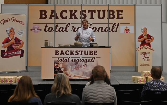 Bühnenvorführungen und wertvolle Tipps und Tricks. 