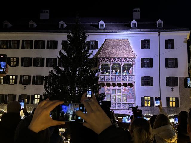 Countdown für die Beleuchtung des Weihnachtsbaums in der Altstadt. | Foto: MeinBezirk