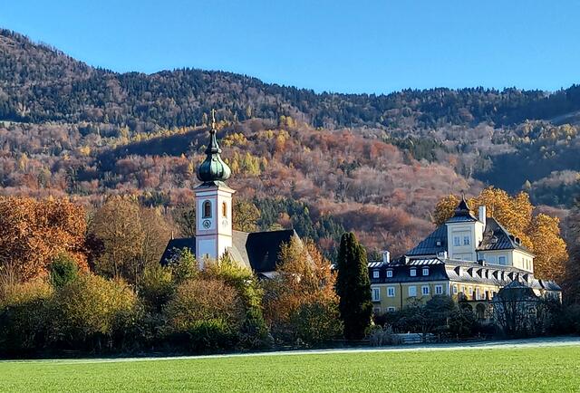 Aigner Kirche und Schloss  | Foto: H.Bachinger 