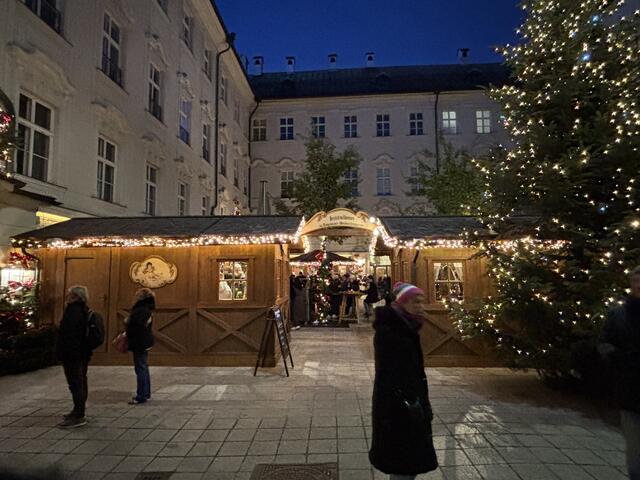 Auch der bekannte Augustiner Weihnachtsgarten beim Stidtskeller ist geöffnet. | Foto: MeinBezirk