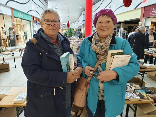 Anne und Christa hatten schnell einige interessante Exemplare gefunden. 