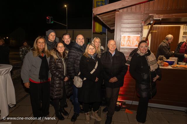 Angela Wolf mit Kandidaten Liste MALA (Marco Lederer, Carina Höfl, Thomas Cech, Markus Beck, Peter Wolf, Katharina Schmitt, Dagmar Madl) und Angela Rodic.  | Foto: www.cine-motion.at / Ivanek