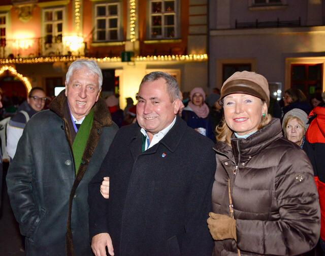 Die Familie Poppinger nahm Bernhard Karnthaler in ihre Mitte. | Foto: Sascha Trimmel
