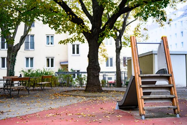 Ein lebloses vierjähriges Kind ist in einer Wohnung in Favoriten von der Polizei aufgefunden worden.  | Foto: MAX SLOVENCIK / APA / picturedesk.com