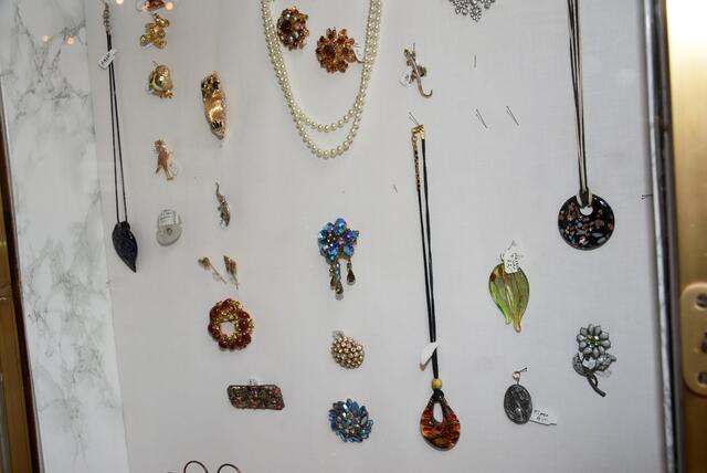 Antik-Kabinett Lukas Hohensinner, Grein, Stadtplatz 1.   | Foto: Robert Zinterhof