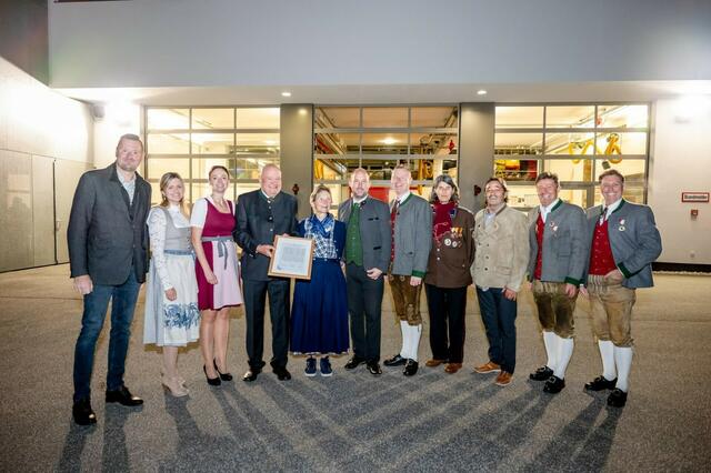 Die Gemeinde Fusch gratulierte dem Jubilar Leonhard Madreiter zum 80-zigsten Geburtstag. | Foto: Gemeinde Fusch