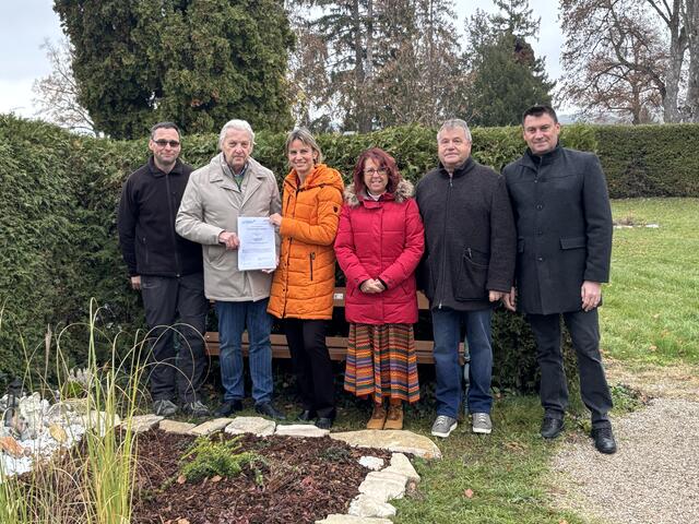 Gerhard Niedermeyer, Bürgermeister Alfred Babinsky, Andrea Dankelmaier, Gabriele Granser, Wolfgang Scharinger, Josef Goll | Foto: Alexandra Goll
