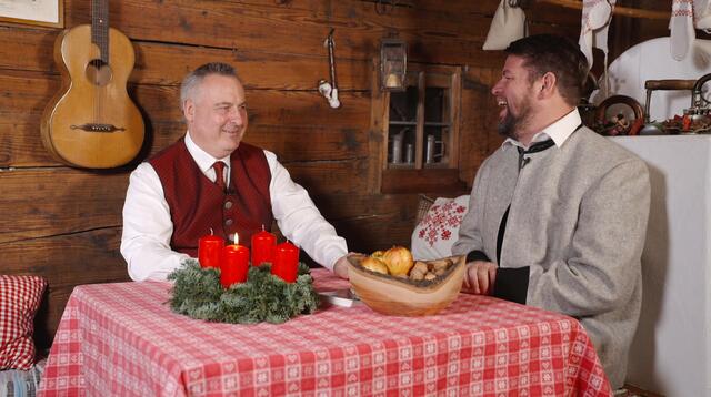 Peter Obrist berichtet über die heurige Benefizaktion der Unterinntaler Weihnachtsbläser.