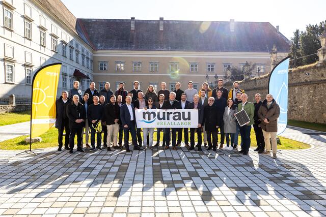Vertreter der Holzwelt Murau und Partner beim Start in St. Lambrecht. | Foto: Holzwelt/Tom Lamm