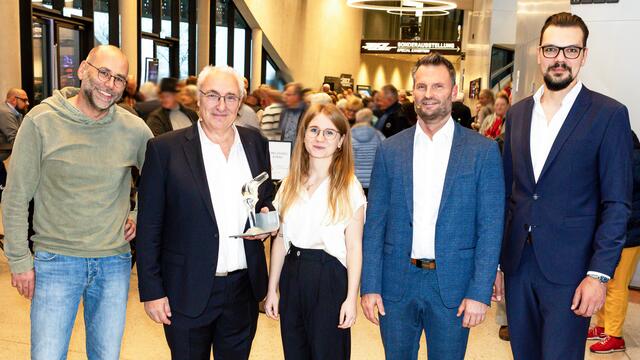 Andy Rülling, Jürgen Barth, Karin Leitner, Roman Schütz und Mihai Visinescu. | Foto: Krankenhaus Braunau