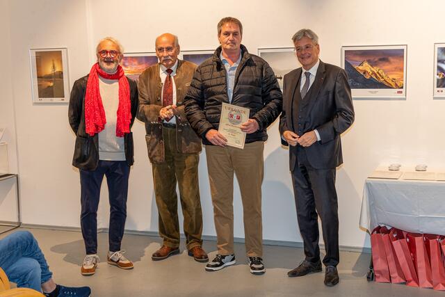 Alfred Martischitz mit LH Peter Kaiser (re), Anselm F. Wunderer und Stefan Radi (li). | Foto: ÖVF LV Kärnten/Franz Unterberger