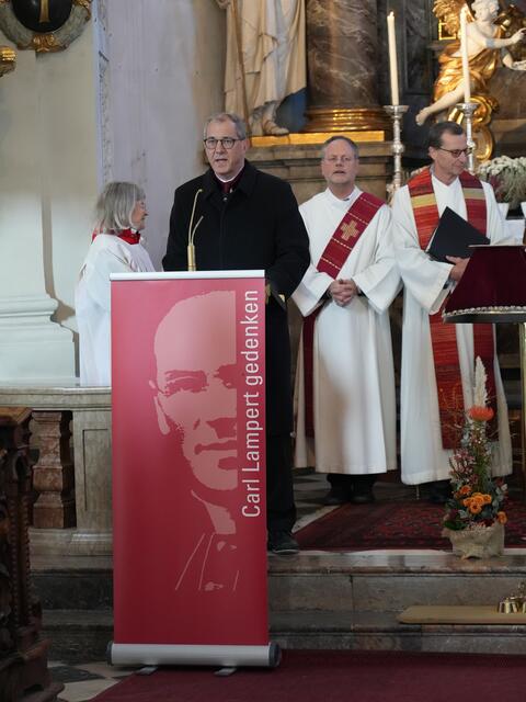 „Worte des Gedenkens“ – Michael Max, Rektor der Anima in Rom, spricht über die Bedeutung des Seligen Carl Lampert. | Foto: Cincelli/dibk.at