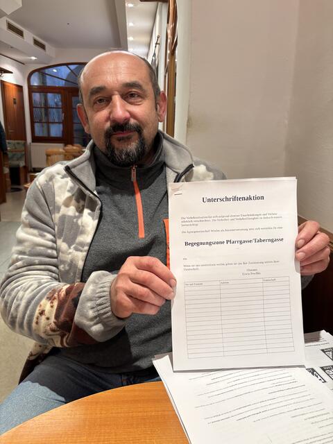 Erwin Peschka hat nun eine Unterschriftenaktion für eine Begegnungszone gestartet. | Foto: Alexandra Goll