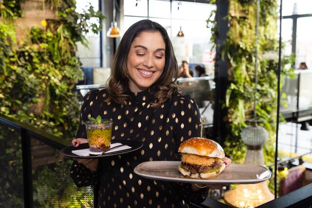 Le Burger kreiert den "ersten Dubai Schokoladen Burger der Welt" | Foto: ROBIN CONSULT Fellner