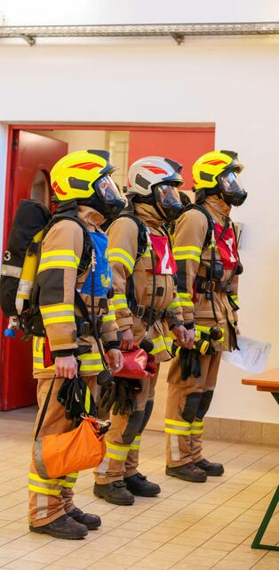 Mit voller Atemschutzausrüstung wurden die Prüfungen absolviert.  | Foto: BFV Schwaz