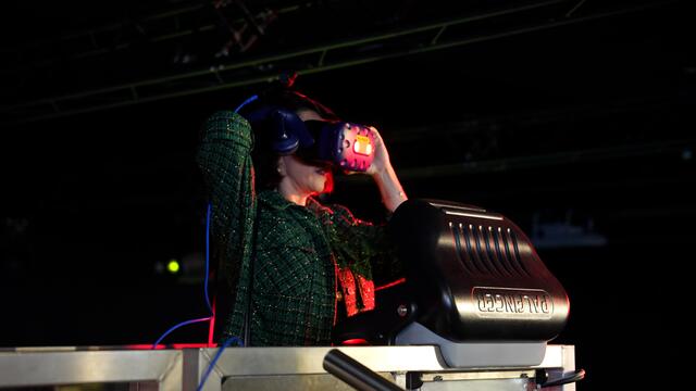 In der PALFINGER World kann auch viel selbst ausprobiert werden.