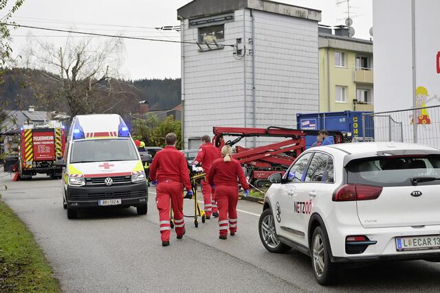 Der 41-jährige Arbeiter wurde schwer verletzt. | Foto: Manfred Fesl